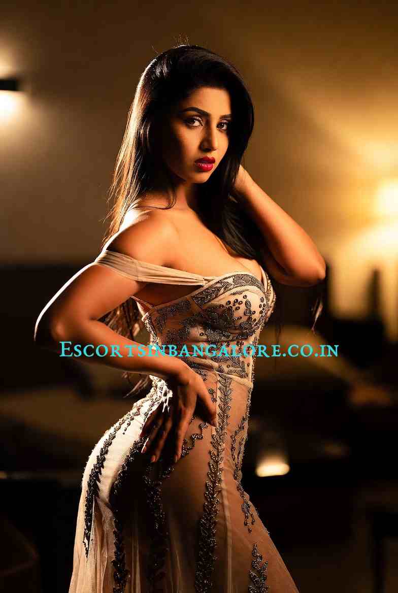 Sexy housewife escort in Bangalore